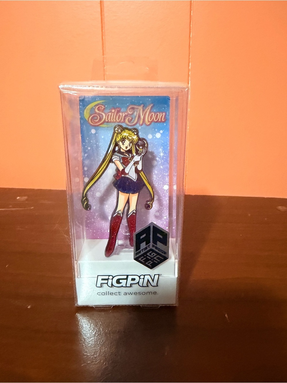 Sailor Moon Enamel Pin - Red & Blue